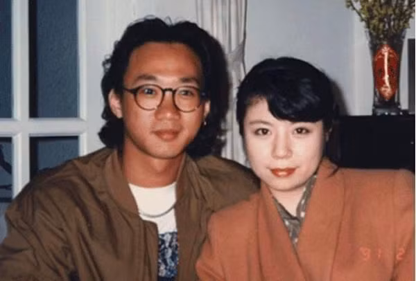 Dù không có Huỳnh Gia Câu trên đời nhưng vẫn có một người đã hết lòng chờ đợi anh ấy, người đã dành cả cuộc đời mình cho một mối tình không có kết, đó chính là Lâm Sở Kỳ.