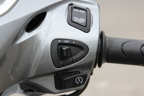 Idling Stop trên Lead mới. Idling Stop trên Lead mới