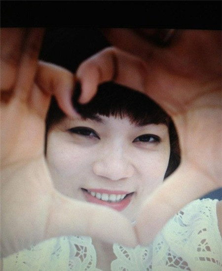 Bà xã Xuân Bắc rất nhí nhảnh, trẻ trung