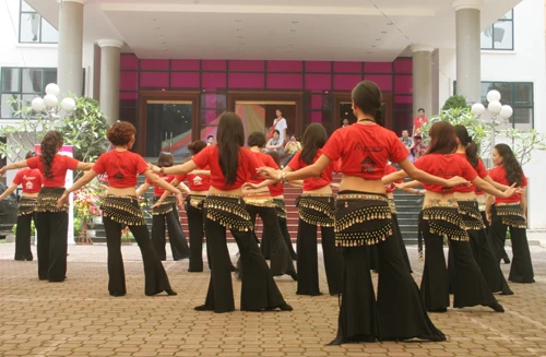 Tạo nên sự tò mò của khán giả 