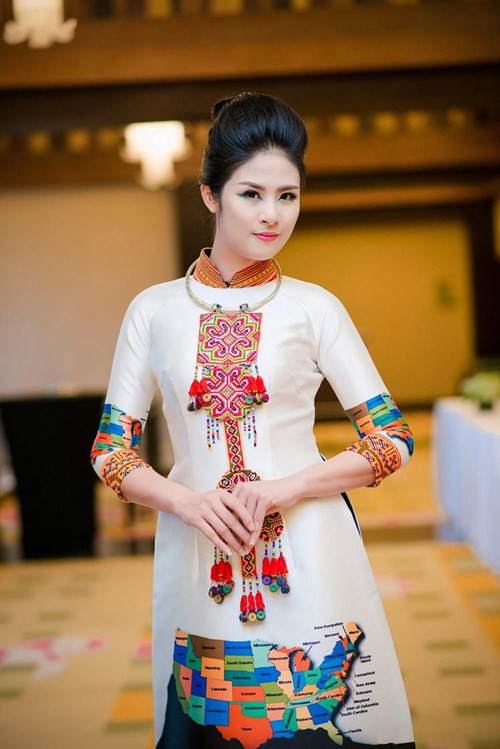 Bản tin Hoa Hậu: Kỳ Duyên, Tú Anh ‘đốn tim’ fan với cử chỉ đáng yêu ảnh 4