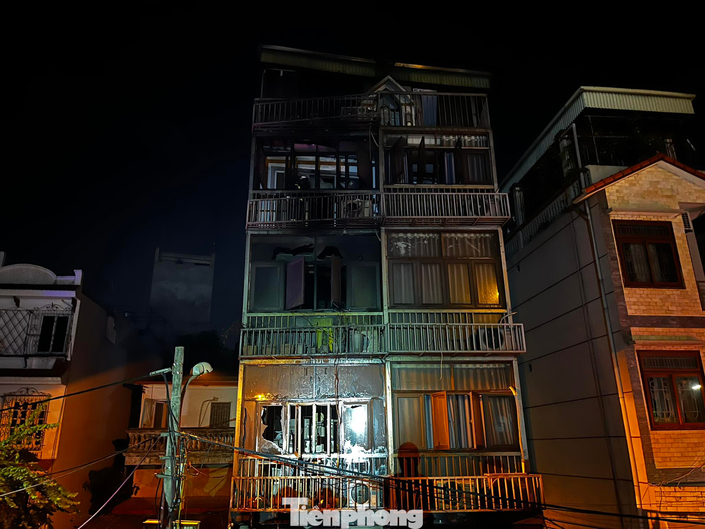 Ngôi nhà xảy ra hỏa hoạn.