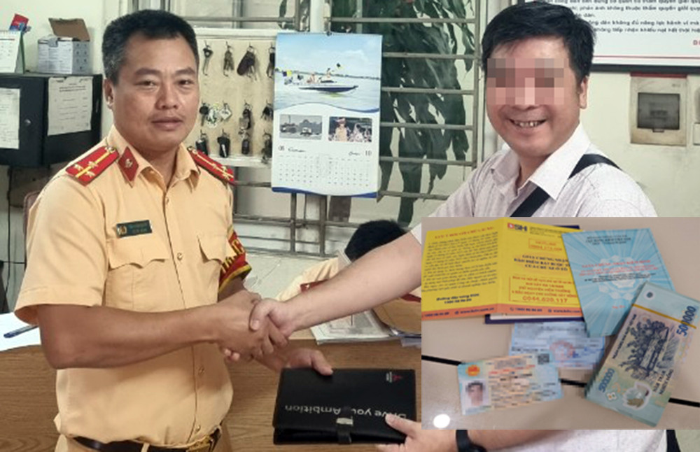 Anh N. nhận lại số tài sản từ thượng úy Quyết. Anh N. nhận lại số tài sản từ thượng úy Quyết.