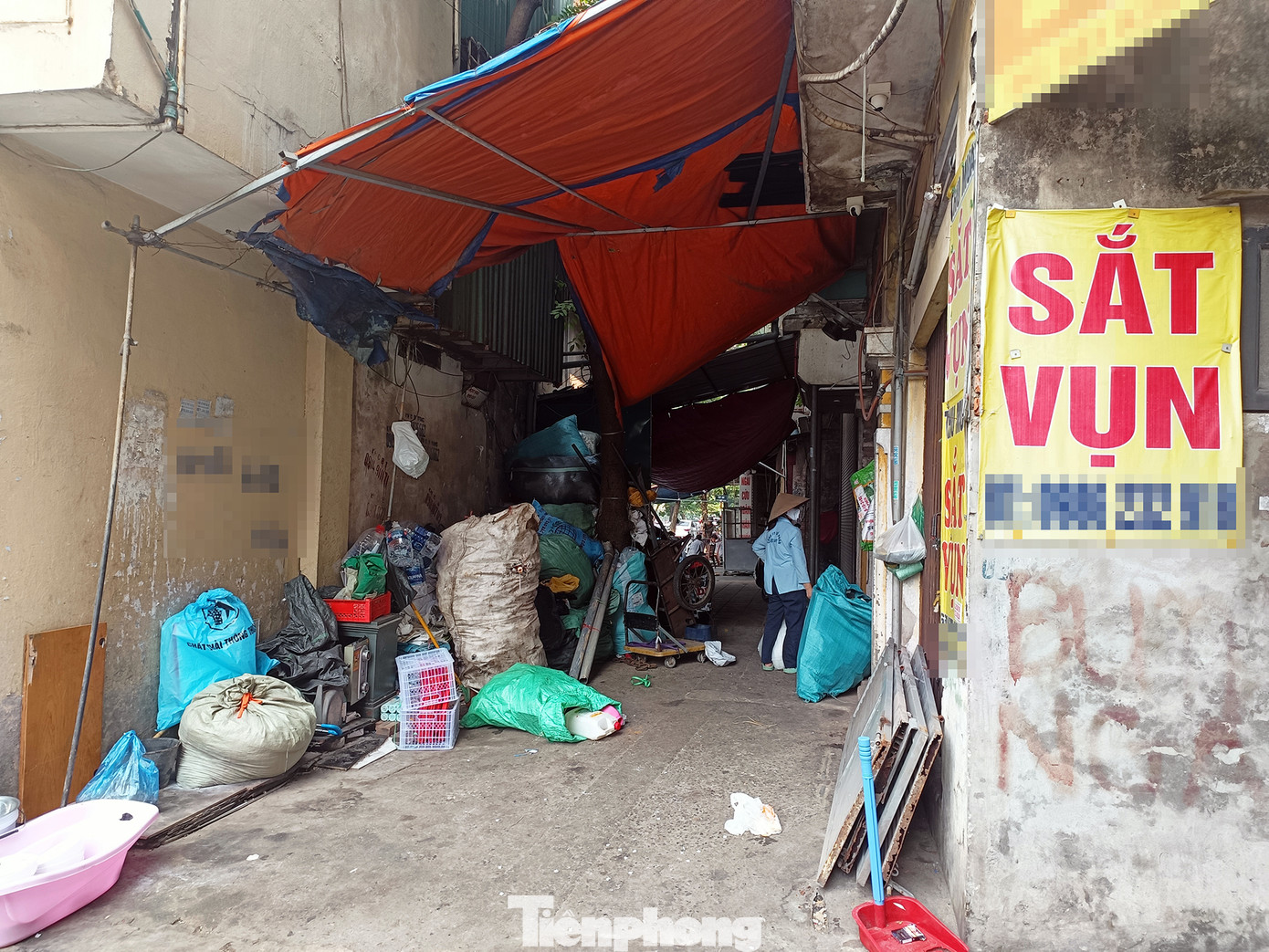 Một điểm thu mua phế liệu ở Hà Nội. Ảnh: Thanh Hà