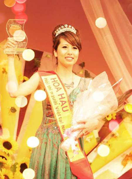 Trong cuộc thi “Hoa Hậu người Việt tại Nhật Bản qua ảnh” (5/2013), Nguyễn Phương Anh đã rinh ngôi vị cao nhất. Trong cuộc thi “Hoa Hậu người Việt tại Nhật Bản qua ảnh” (5/2013), Nguyễn Phương Anh đã rinh ngôi vị cao nhất