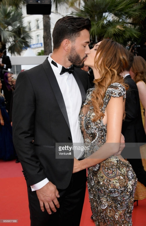 Choáng với nghệ sĩ vô danh hoá Michael Jackson lên thảm đỏ Cannes ảnh 11