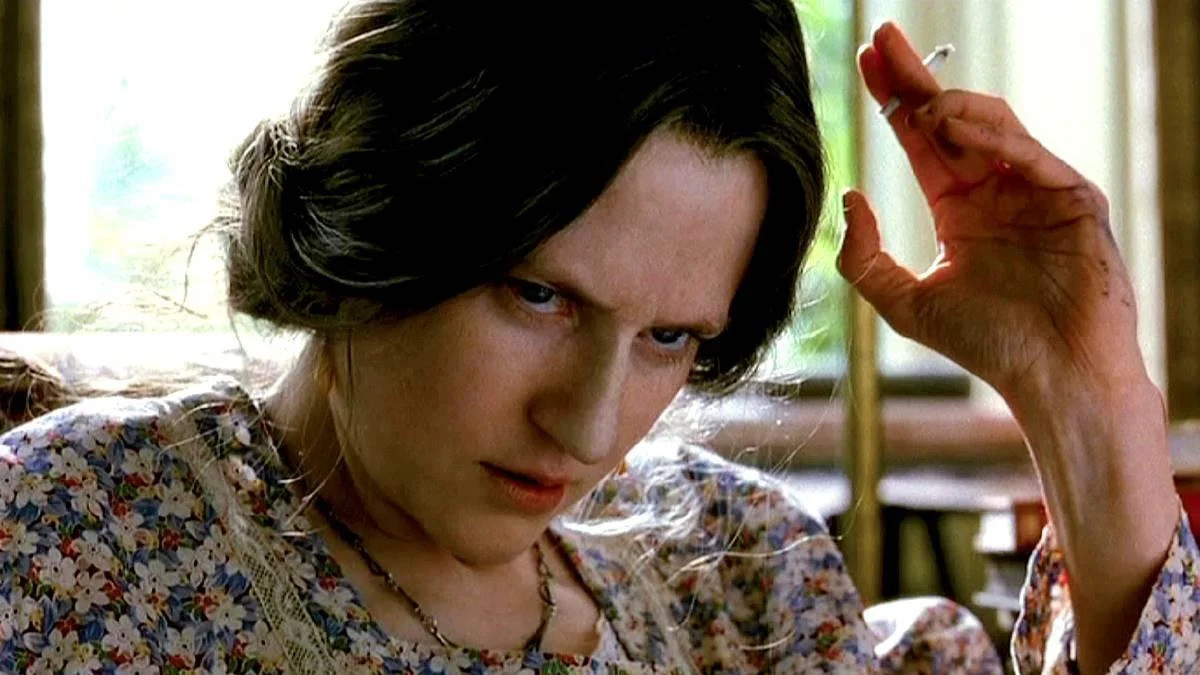 The Hours được đánh giá cao giành giải Quả cầu vàng cho phim tâm lý xuất sắc vào năm 2002 và mang lại tượng vàng Oscar cho Nicole Kidman (trong vai Virginia Woolf).