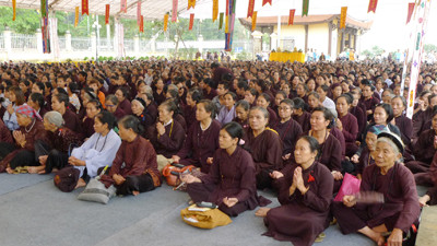  Một góc đàn cầu siêu. ảnh: Đình Thắng