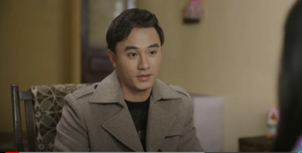 Trung dò hỏi về Quân. Ảnh: CMH. Trung dò hỏi về Quân. Ảnh: CMH.