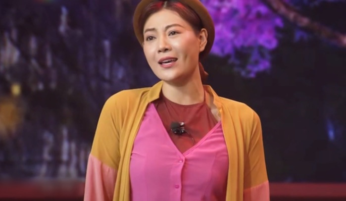 Tạo hình của diễn viên Thanh Hương trên sân khấu. Tạo hình của diễn viên Thanh Hương trên sân khấu.