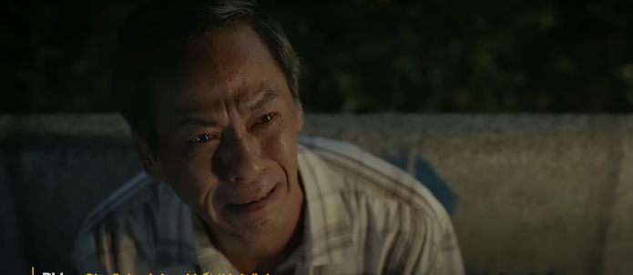 Giọt nước mắt vì thương con gây xúc động. Giọt nước mắt vì thương con gây xúc động.