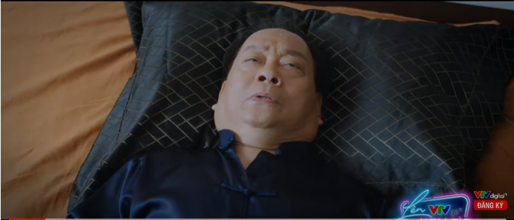 Chủ tịch Hoàng Long nghĩ Vân Trang tới tố cáo mình là người gây ra tai nạn. Chủ tịch Hoàng Long nghĩ Vân Trang tới tố cáo mình là người gây ra tai nạn.