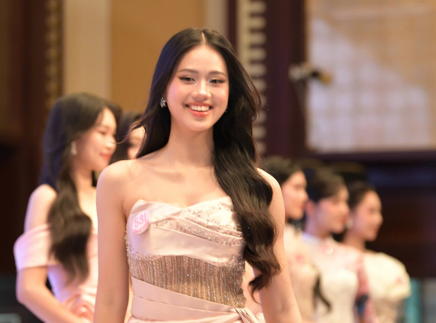 Thí sinh Đoàn Thị Diệu Huyền (SBD 531) là một trong 25 thí sinh lọt vào vòng chung kết Hoa hậu Việt Nam.