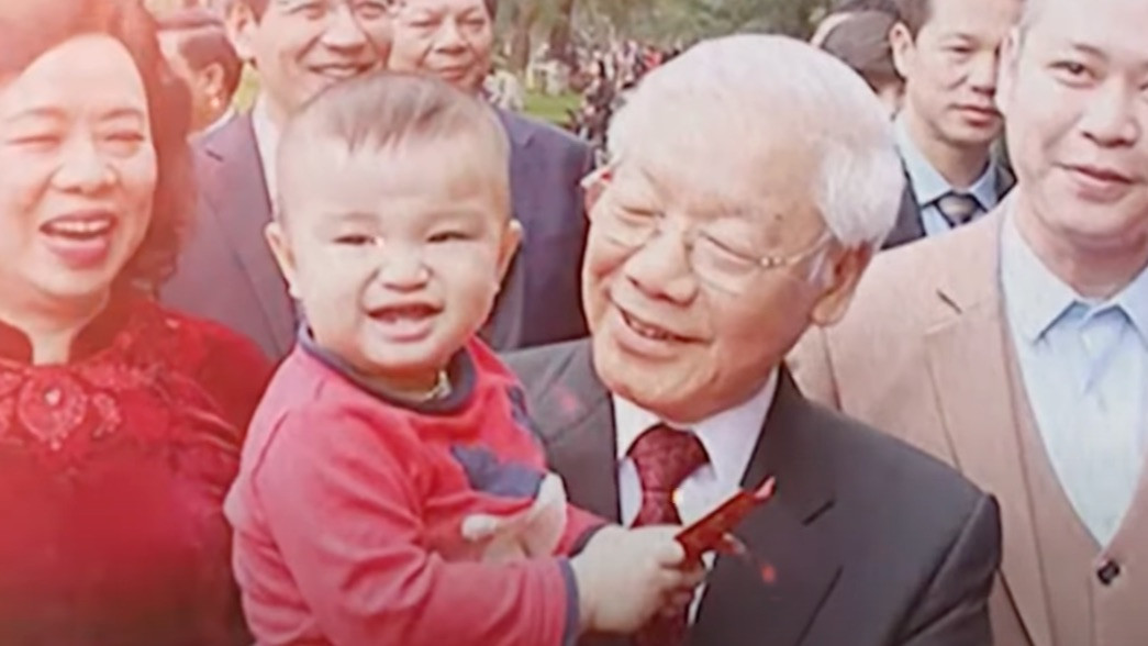 Phim tài liệu Tổng Bí thư Nguyễn Phú Trọng: Nhà lãnh đạo kiên trung, trí tuệ và mẫu mực phát sóng tối 25/7 và sáng 26/7. Phim tài liệu Tổng Bí thư Nguyễn Phú Trọng: Nhà lãnh đạo kiên trung, trí tuệ và mẫu mực phát sóng tối 25/7 và sáng 26/7.