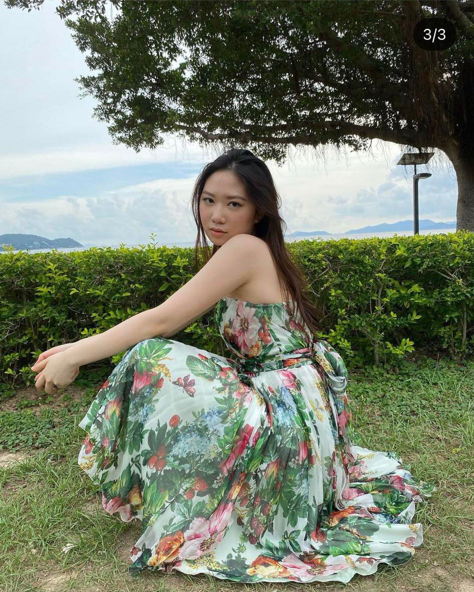 Con gái lớn của Chân Tử Đan sinh năm 2004, năm nay mới 17 tuổi nhưng sớm bộc lộ năng khiếu nghệ thuật. Trên trang cá nhân, ái nữ của tài tử &quot;Diệp vấn&quot; thường xuyên khoe những video tập hát, tập nhảy và nhận được lời khen từ người hâm mộ.