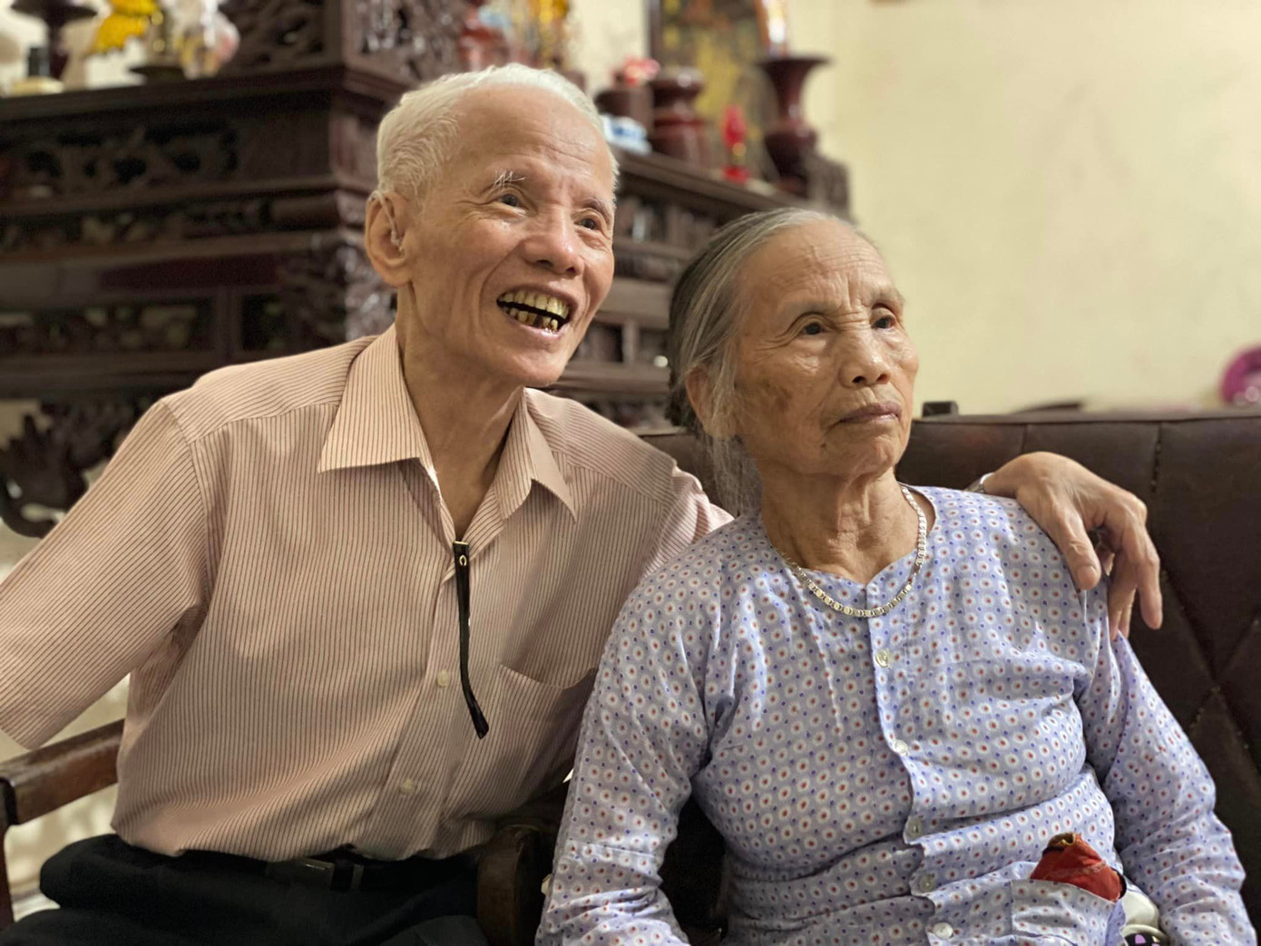 Đạo diễn Nguyễn Khắc Lợi là người hiền lành, giản dị. Đạo diễn Nguyễn Khắc Lợi là người hiền lành, giản dị.