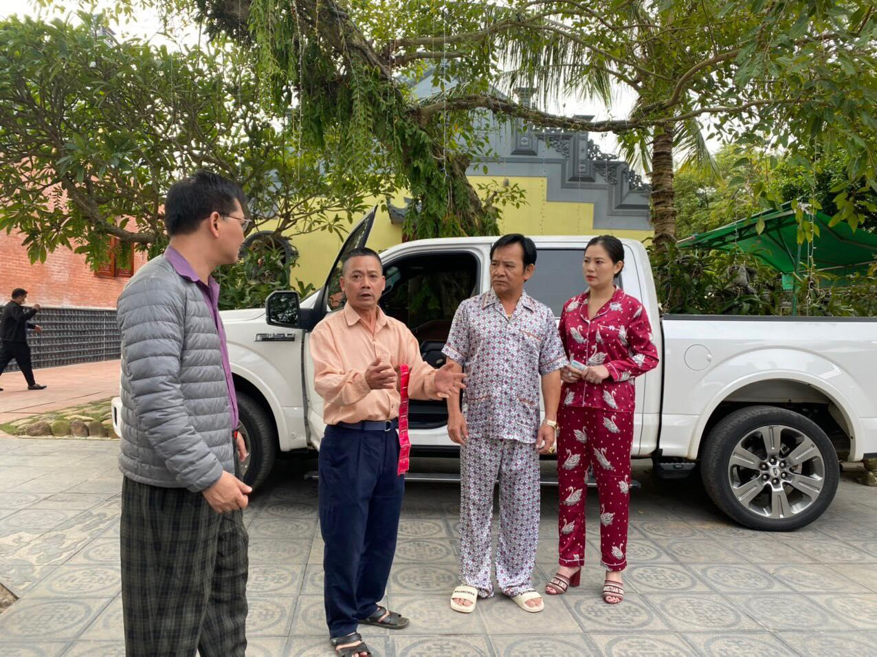 Cả hai thường xuyên góp mặt trong những sêri hài của đạo diễn Trần Bình Trọng. Cả hai thường xuyên góp mặt trong những sêri hài của đạo diễn Trần Bình Trọng.