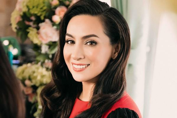 Ca sĩ Phi Nhung trút hơi thở cuối cùng tại Bệnh viện Chợ Rẫy. Ca sĩ Phi Nhung trút hơi thở cuối cùng tại Bệnh viện Chợ Rẫy.