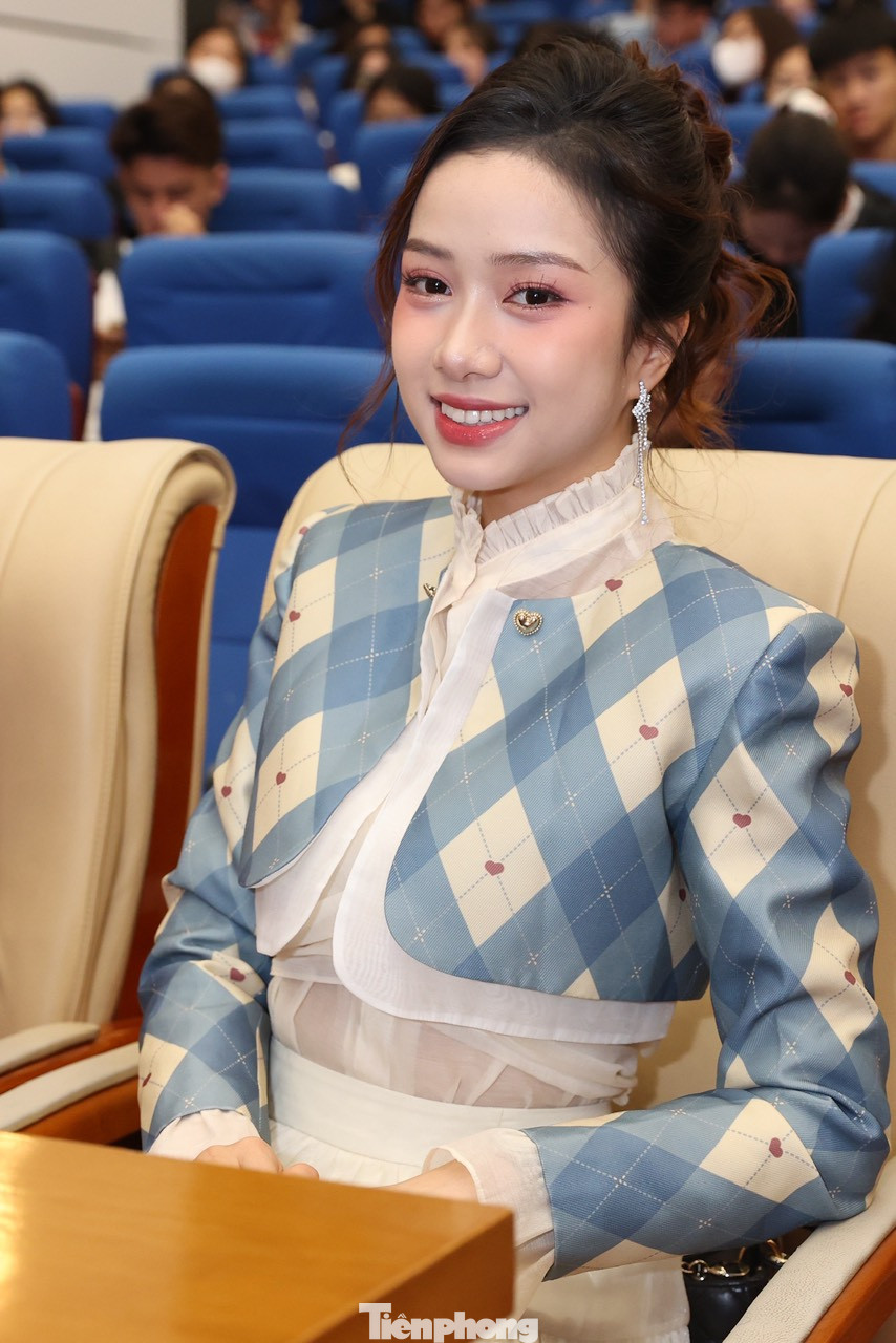 Người đẹp trưởng thành từ cuộc thi Hoa hậu Việt Nam 2022 dành nhiều lời khuyên cho tân sinh viên. Ảnh: Trọng Tài.