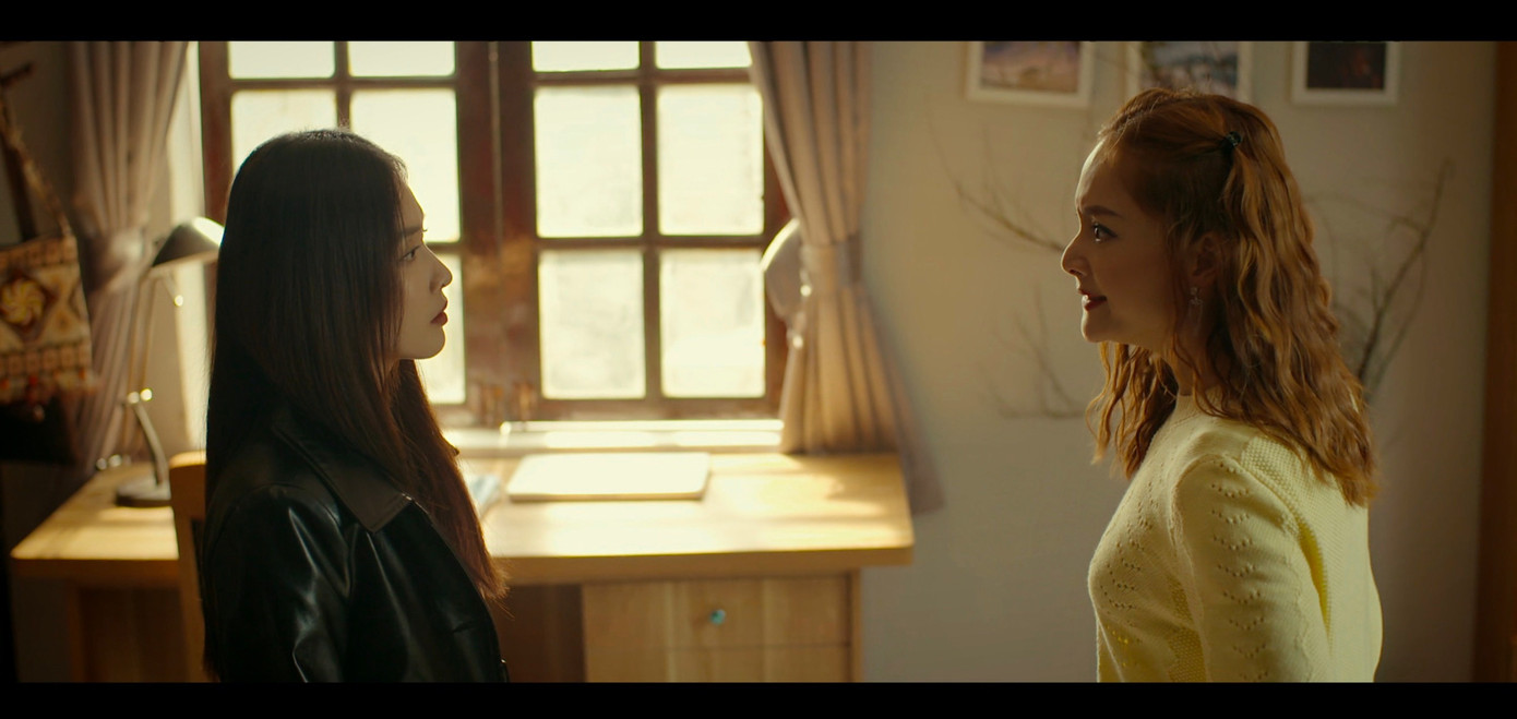 Hà và Trâm Anh hiếm khi nào hòa thuận. Ảnh: CMH. Hà và Trâm Anh hiếm khi nào hòa thuận. Ảnh: CMH.