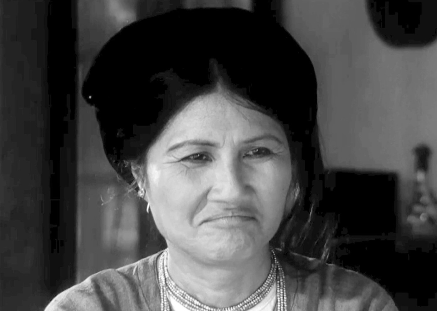 Một số hình ảnh trong phim của NSƯT Mai Châu.