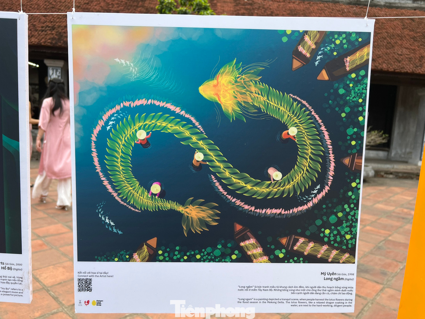 Tranh Cà phê sáng (trái) và Long ngâm.