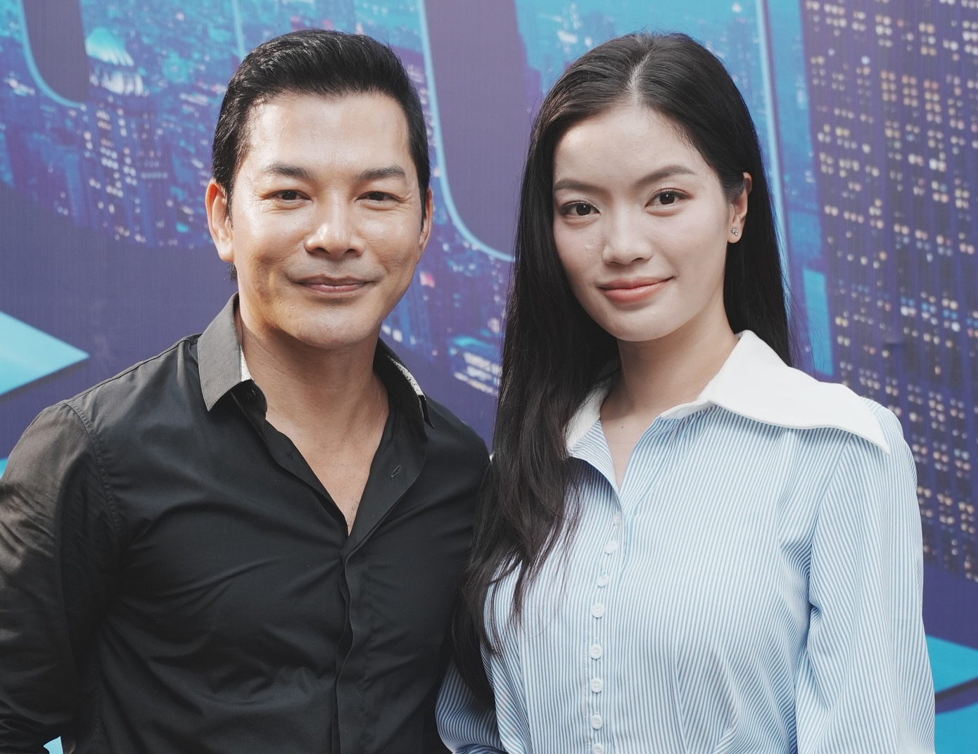 Đạo diễn Trần Bảo Sơn và Á hậu Lâm Bích Tuyền. Đạo diễn Trần Bảo Sơn và Á hậu Lâm Bích Tuyền.