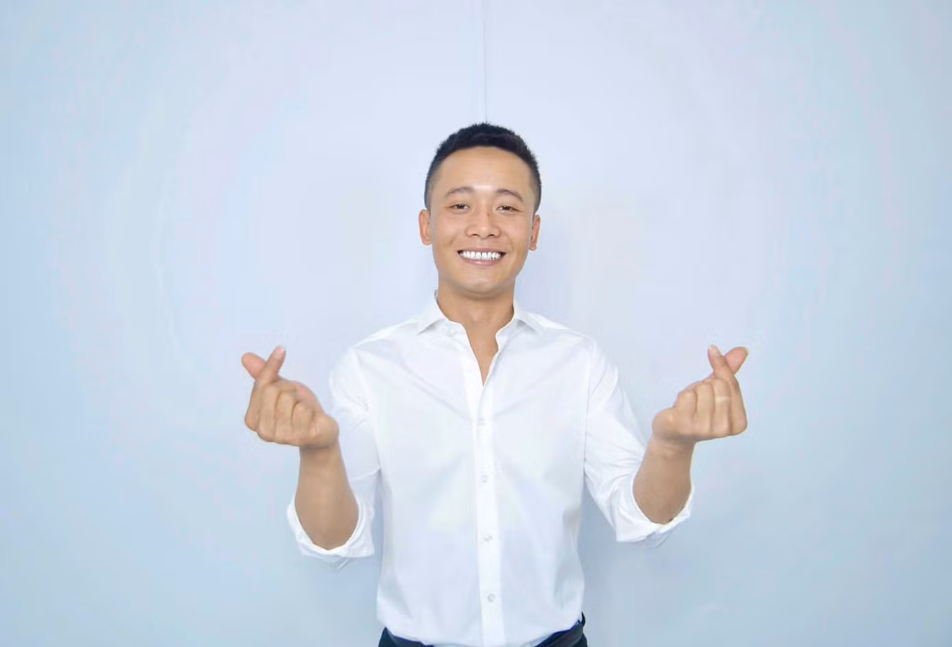 Quang Linh, Hằng Du Mục liên tiếp xin lỗi vì quảng cáo không chính xác thông tin sản phẩm.