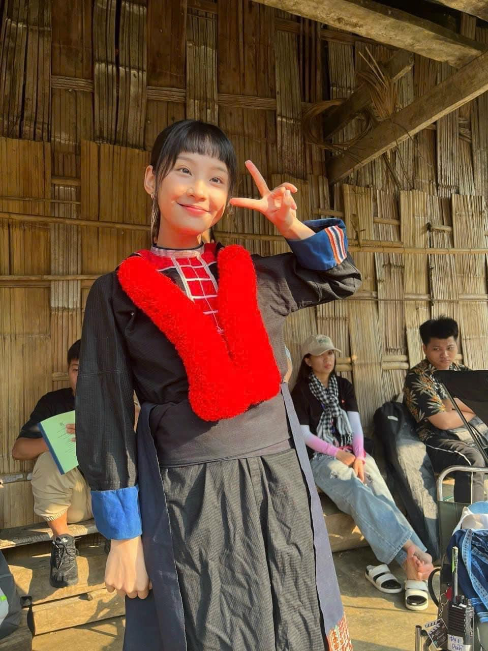 Ê-kíp khai máy hôm 17/5.