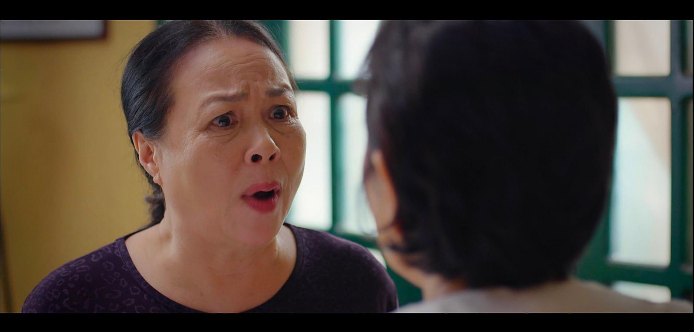 Bà Nga phản ứng gay gắt, chỉ trích mẹ ruột Vân Trang.