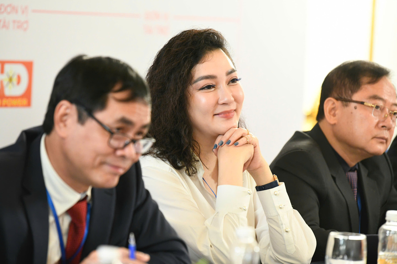 Hoa hậu Nguyễn Thị Huyền háo hức trở lại Hoa hậu Việt Nam. Cô nhấn mạnh một trong những tiêu chí quan trọng của cuộc thi là văn hóa và cống hiến. Hoa hậu Nguyễn Thị Huyền cũng cho rằng thí sinh Hoa hậu Việt Nam 2024 cần hội tụ cả nhan sắc và trí tuệ.