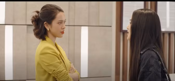 Vy (Quỳnh Lương) trong Đừng làm mẹ cáu được xây dựng theo hình tượng độc lập, cá tính. Ảnh: CMH.