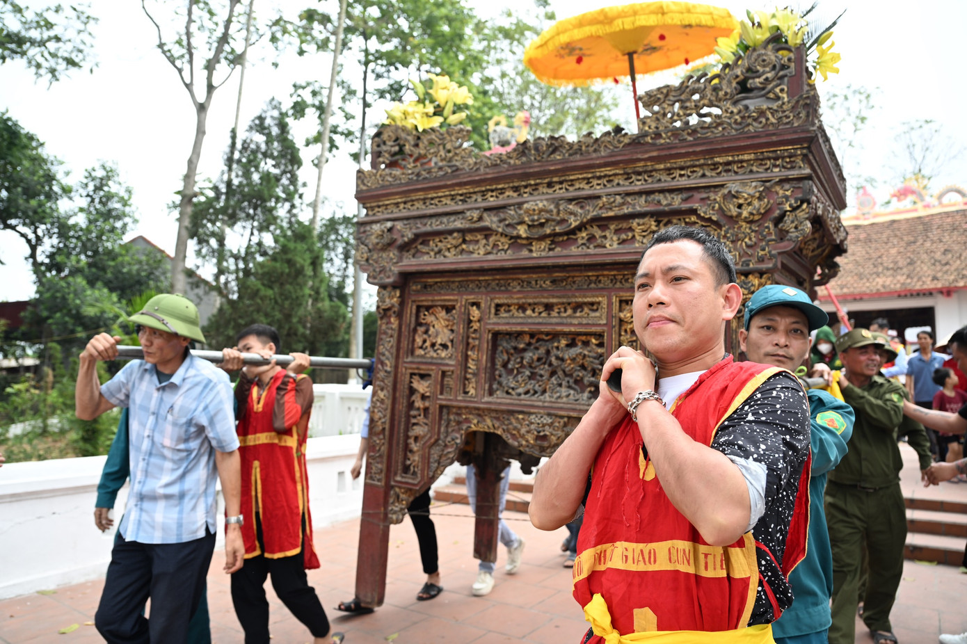 Tuy nhiên, theo kế hoạch địa phương đã xây dựng, trên tinh thần tập trung tổ chức tốt phần lễ và các hoạt động văn hóa, văn nghệ, thể dục, thể thao, riêng phần đánh phết tạm dừng, không tổ chức do phương án tổ chức đánh phết chưa cụ thể, các điều kiện về cơ sở vật chất, sân đánh phết chưa đảm bảo an toàn.
