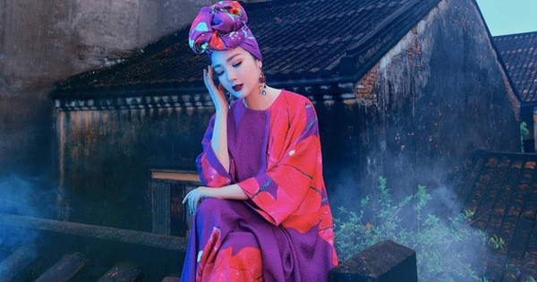 Hoa hậu Giáng My ngồi lên nóc nhà để chụp một bộ ảnh thời trang. Hoa hậu Giáng My ngồi lên nóc nhà để chụp một bộ ảnh thời trang.