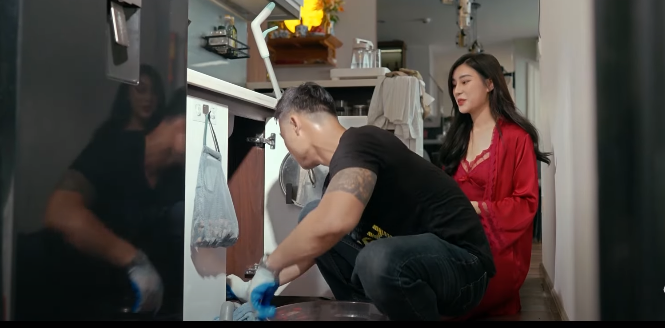 Hiếu được chủ nhà tán tỉnh. Ảnh: CMH.