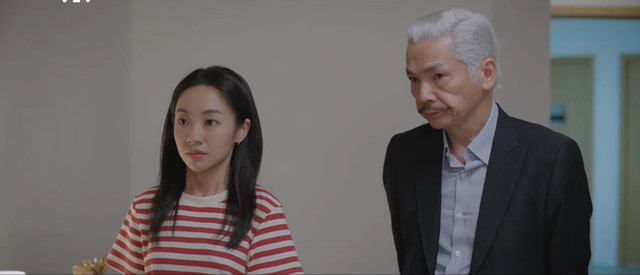 Ông Quảng lo con gái non nớt, cả tin nên dễ bị lợi dụng.