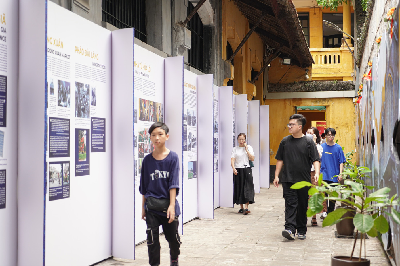 Trưng bày Một thoáng di sản diễn ra đến hết ngày 15/9, tại Di tích lịch sử Nhà tù Hỏa Lò.