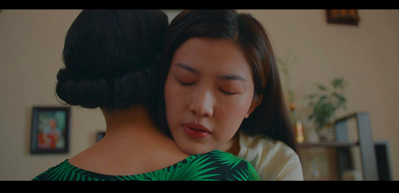 Cô gái trẻ bị bạn trai lừa dối, chối bỏ trách nhiệm.