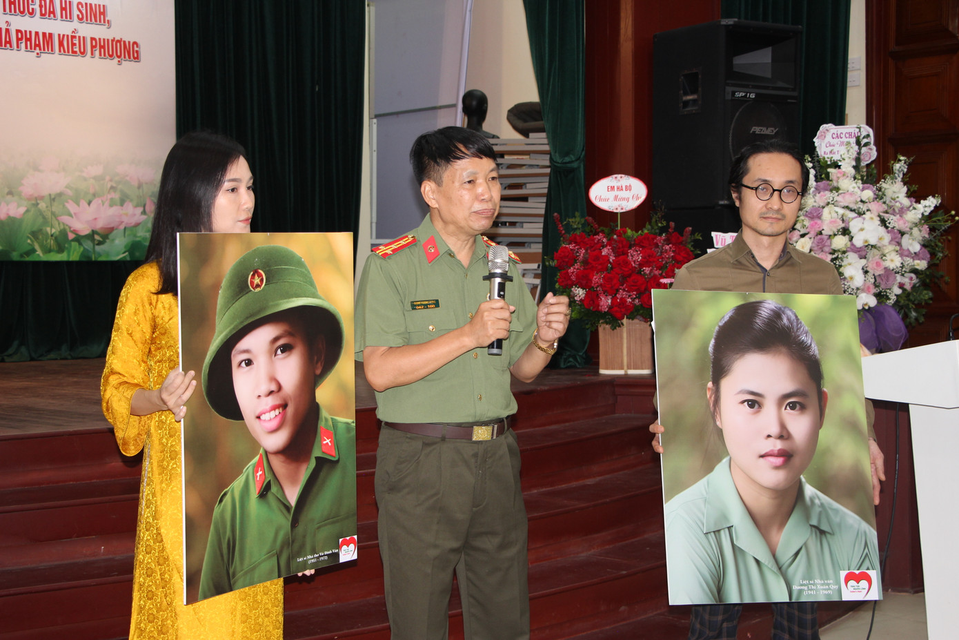 Toàn bộ ảnh được phục dựng màu miễn phí.