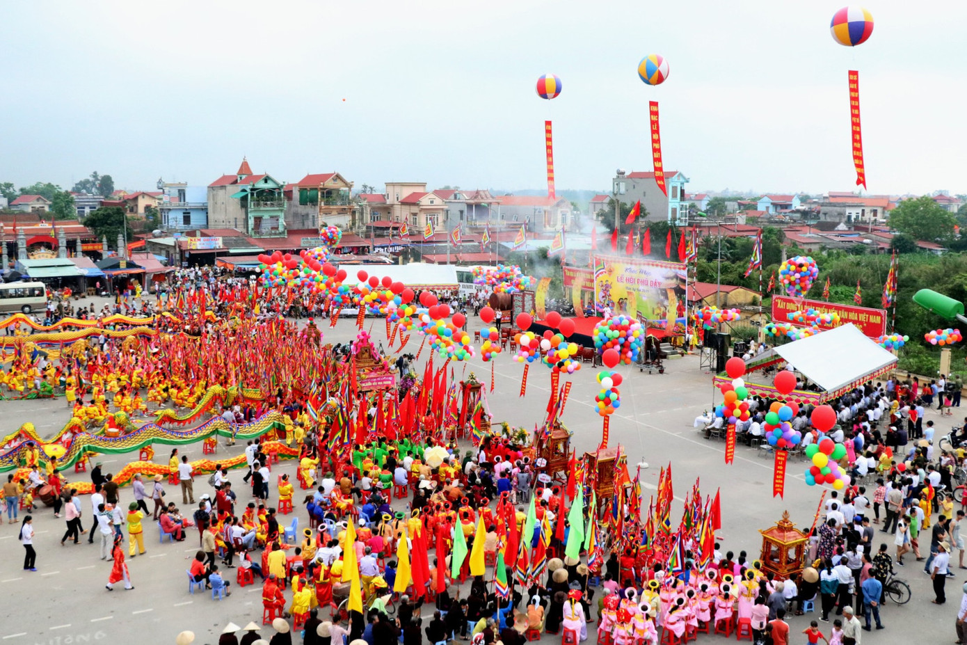 Lễ hội Phủ Dầy tôn vinh Thánh Mẫu Liễu Hạnh.