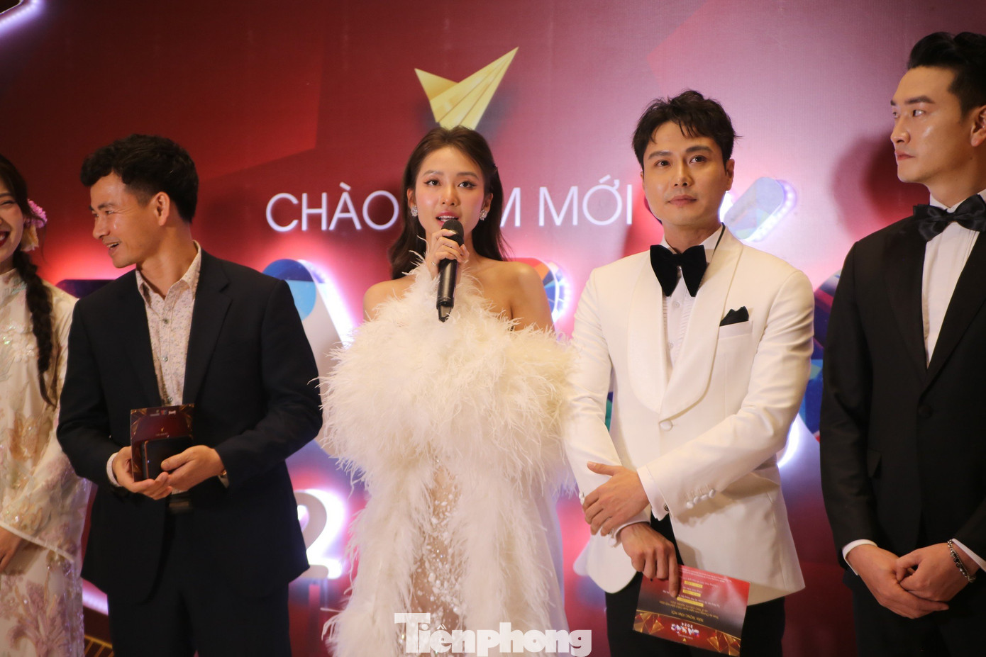 Diễn viên Khả Ngân, Thanh Sơn ghi dấu khi đóng vợ chồng ở Gia đình mình vui bất thình lình.