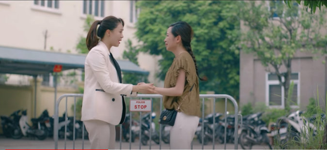 Lan hoảng loạn khi con trai bị bắt cóc. Ảnh: CMH. Lan hoảng loạn khi con trai bị bắt cóc. Ảnh: CMH.