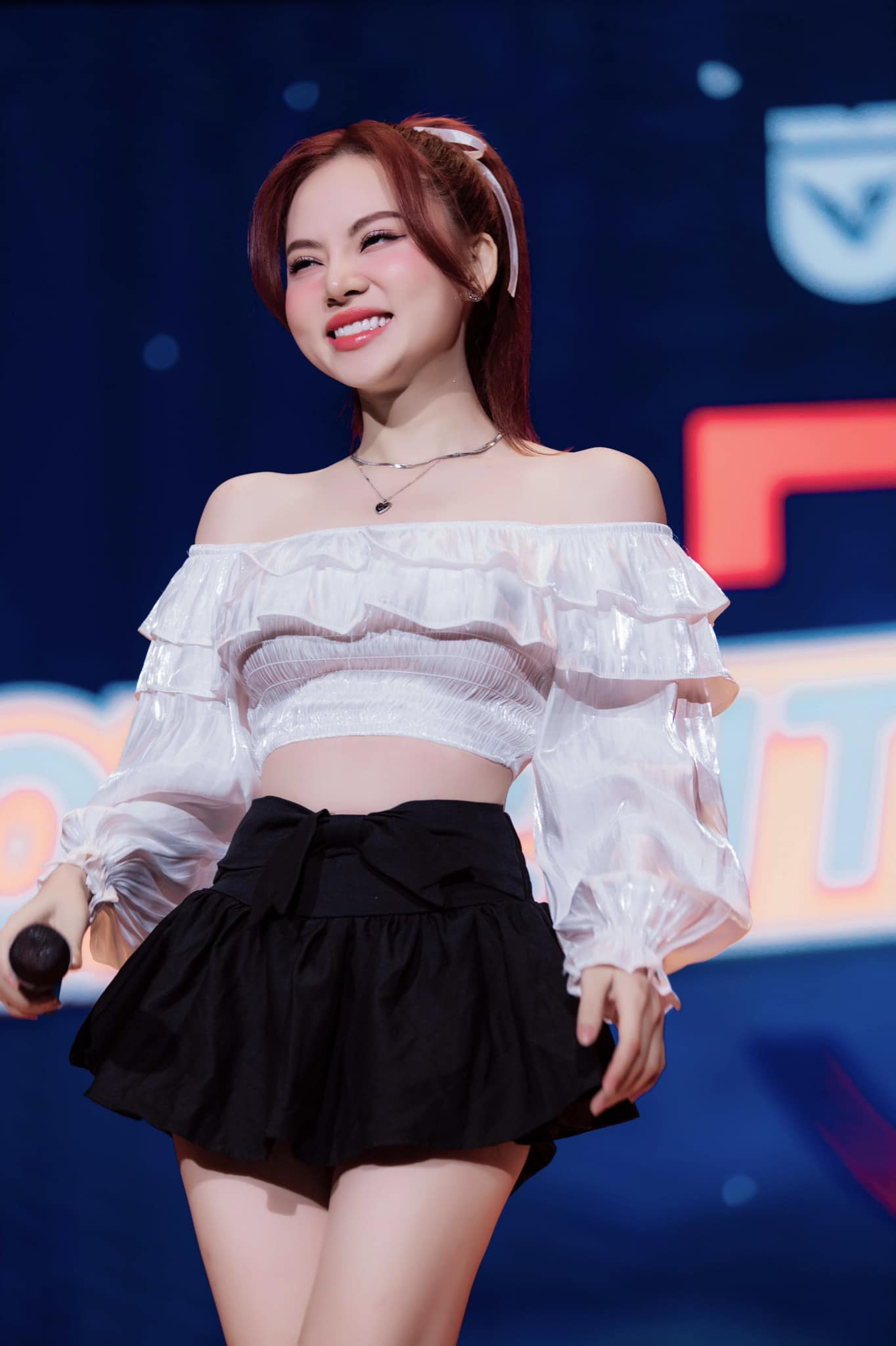 Âm nhạc của Ngô Lan Hương tràn ngập sự trẻ trung, nhí nhảnh. Âm nhạc của Ngô Lan Hương tràn ngập sự trẻ trung, nhí nhảnh.