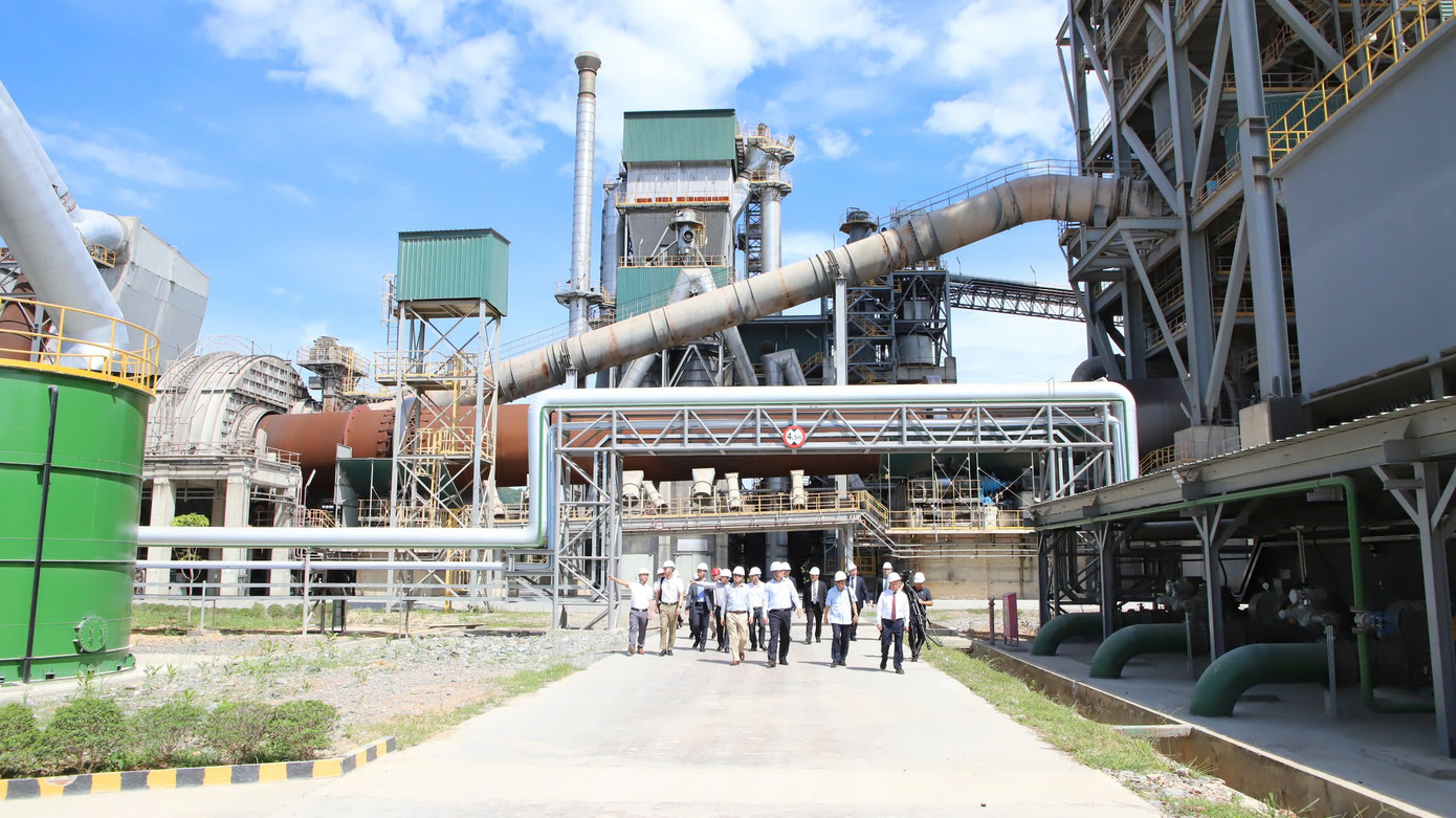 Hệ thống WHR giúp Tân Thắng giảm phát thải khoảng 40.000 tấn CO2 mỗi năm, thực hiện mục tiêu phát triển bền vững.