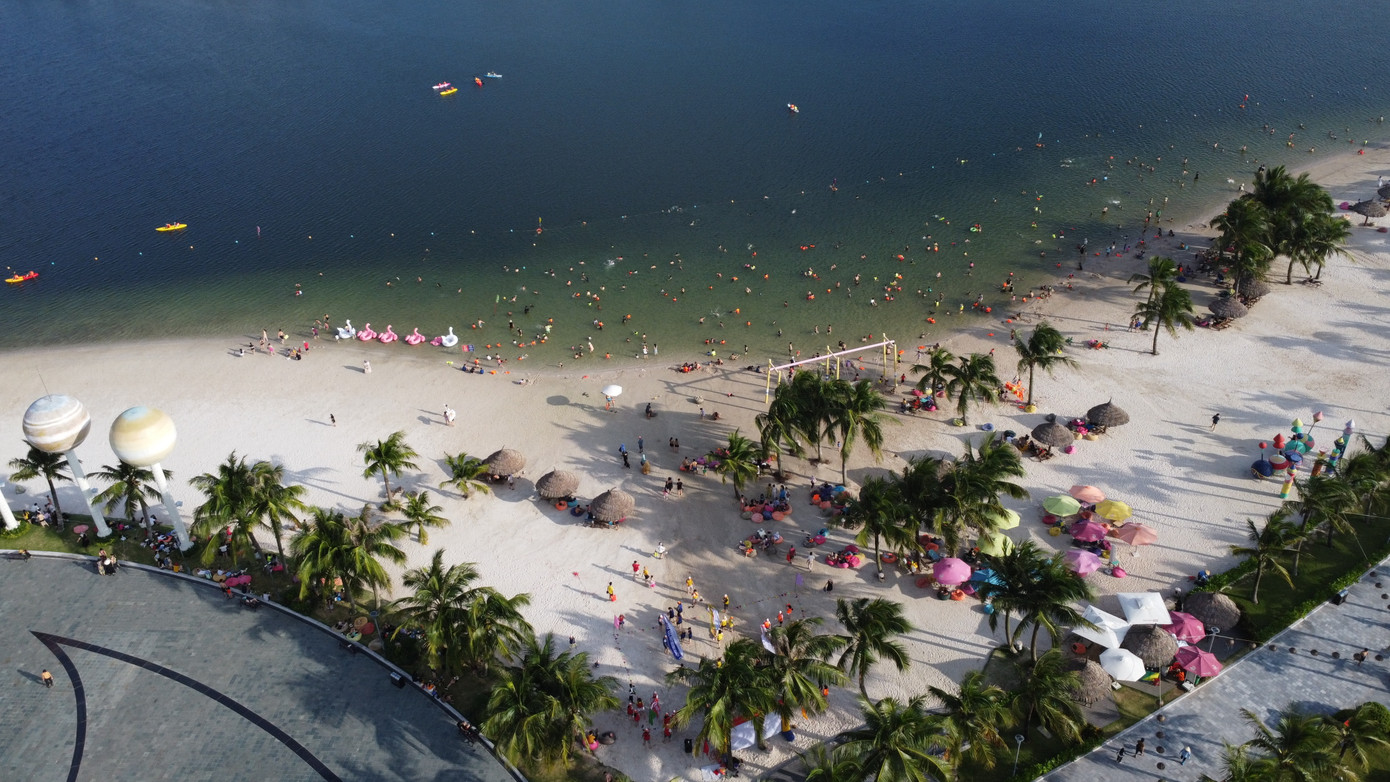 Lãnh đạo địa phương chú trọng nhiệm vụ bảo vệ môi trường biển.