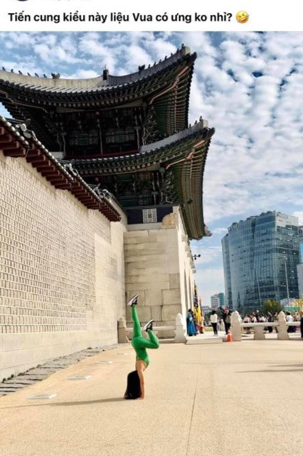 Hình ảnh bị cho là phản cảm của du khách Việt ở Hàn Quốc.