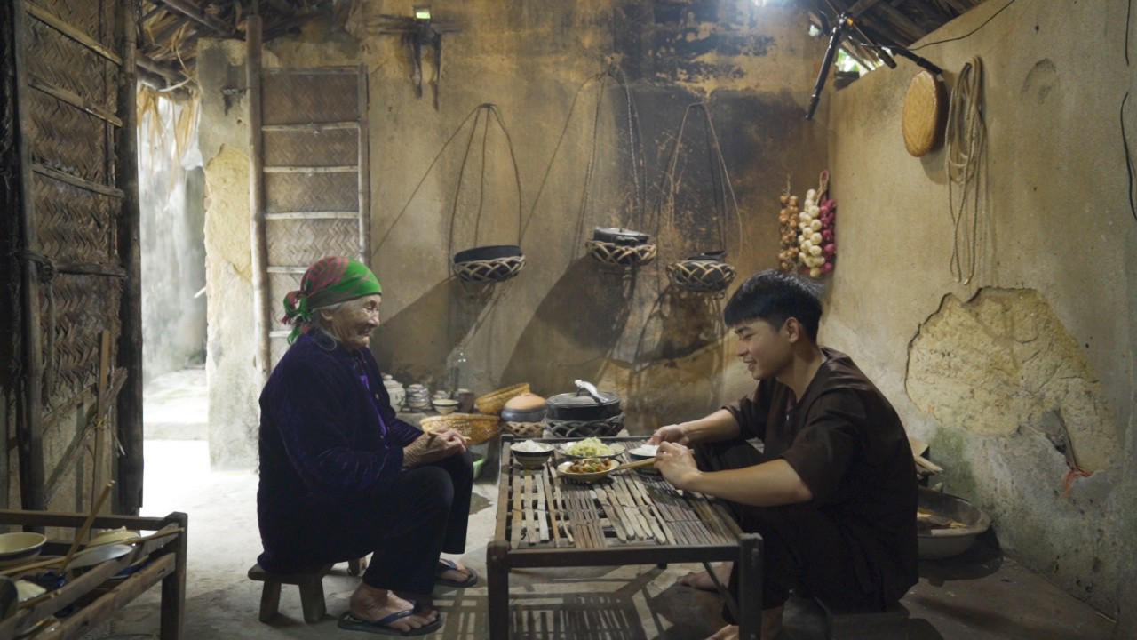 Nội dung gần gũi của kênh TikTok. Nội dung gần gũi của kênh TikTok.