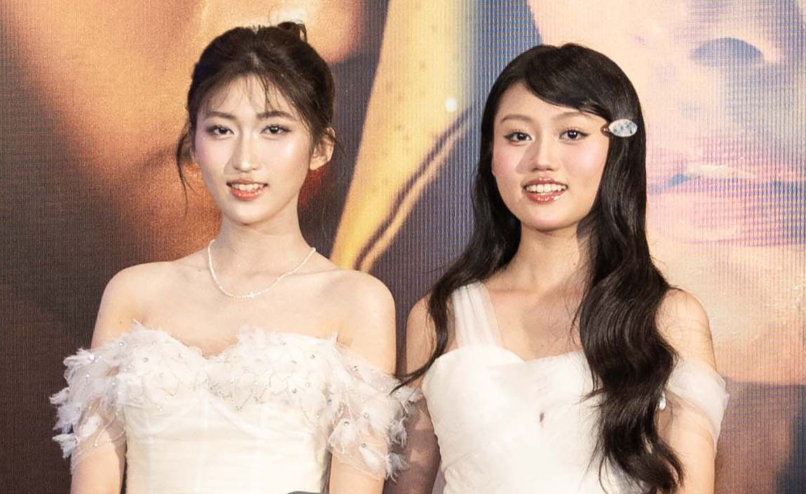 Hai chị em Mai Cát Vi, Mai Mỹ Ngân lần đầu đóng phim chung. Hai chị em Mai Cát Vi, Mai Mỹ Ngân lần đầu đóng phim chung.