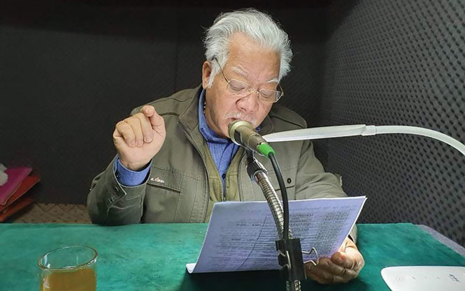 Ông được mệnh danh là giọng đọc huyền thoại. Ông được mệnh danh là giọng đọc huyền thoại.