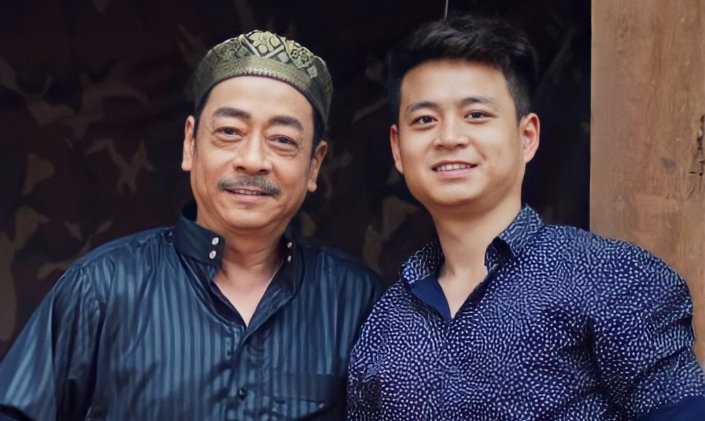 Cố NSND Hoàng Dũng bên con trai út. Cố NSND Hoàng Dũng bên con trai út.